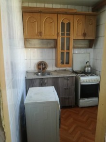 Satılır Köhnə Tikili, Nəsimi.r, 3-cü mikrorayon, Memar Əcəmi.m-1