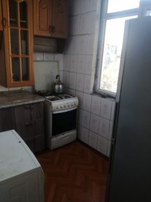 Satılır Köhnə Tikili, Nəsimi.r, 3-cü mikrorayon, Memar Əcəmi.m-5