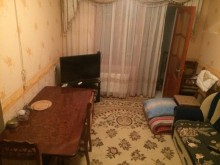 Satılır Köhnə Tikili, Binəqədi.r, 9-cu mikrorayon, Memar Əcəmi.m-3
