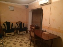 Satılır Köhnə Tikili, Binəqədi.r, 9-cu mikrorayon, Memar Əcəmi.m-9