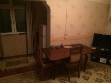 Satılır Köhnə Tikili, Binəqədi.r, 9-cu mikrorayon, Memar Əcəmi.m-10