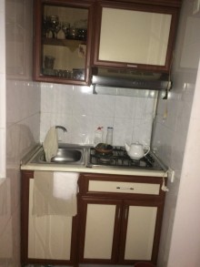 Satılır Köhnə Tikili, Binəqədi.r, 9-cu mikrorayon, Memar Əcəmi.m-14