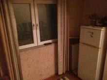 Satılır Köhnə Tikili, Binəqədi.r, 9-cu mikrorayon, Memar Əcəmi.m-15