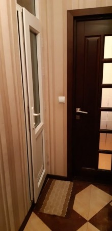 Satılır Köhnə Tikili, Binəqədi.r, 6-cı mikrorayon, Memar Əcəmi.m-1