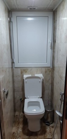 Satılır Köhnə Tikili, Binəqədi.r, 6-cı mikrorayon, Memar Əcəmi.m-8