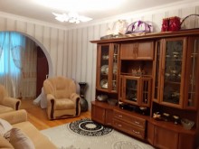Satılır Köhnə Tikili, Yasamal.r, Yeni Yasamal, İnşaatçılar.m-3