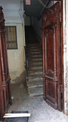 Satılır Köhnə Tikili, Nəsimi.r, Sahil.m-3