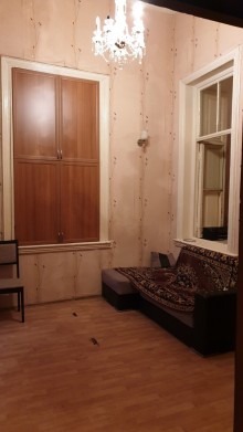 Satılır Köhnə Tikili, Nəsimi.r, Sahil.m-5