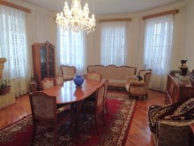 Satılır Həyət evi, Binəqədi.r, 6-cı mikrorayon, Nəsimi.m-19