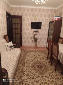 Satılır Köhnə Tikili, Nəsimi.r, 4-cü mikrorayon, Memar Əcəmi.m-2
