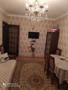 Satılır Köhnə Tikili, Nəsimi.r, 4-cü mikrorayon, Memar Əcəmi.m-12