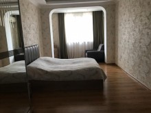 Satılır Köhnə Tikili, Xətai.r, Əhmədli, Həzi Aslanov.m-18