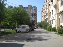 Satılır Köhnə Tikili, Binəqədi.r, 6-cı mikrorayon, Nəsimi.m-3