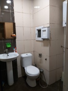 Satılır Köhnə Tikili, Nəsimi.r, 4-cü mikrorayon, Memar Əcəmi.m-6
