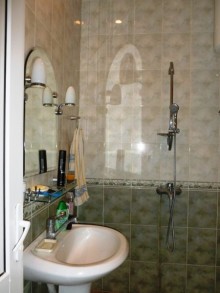 Satılır Həyət evi, Nəsimi.r, 5-ci mikrorayon-12