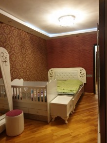 Satılır Köhnə Tikili, Sabunçu.r, Bakıxanov-7