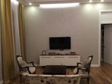 Satılır Köhnə Tikili, Sabunçu.r, Bakıxanov-2