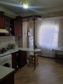 Satılır Köhnə Tikili, Sabunçu.r, Bakıxanov-8