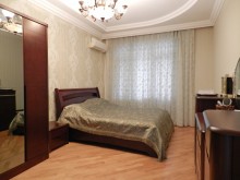 Satılır Yeni Tikili, Səbail.r, İçərişəhər.m-13