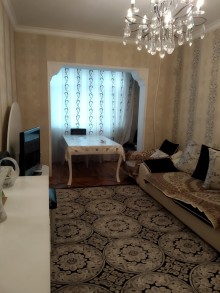 Satılır Köhnə Tikili, Xətai.r, Əhmədli, Həzi Aslanov.m-1