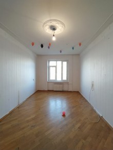 Satılır Köhnə Tikili, Xətai.r, Həzi Aslanov.m-2