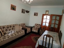 Satılır Köhnə Tikili, Nəsimi.r, 4-cü mikrorayon, Memar Əcəmi.m-1