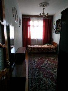 Satılır Köhnə Tikili, Nəsimi.r, 4-cü mikrorayon, Memar Əcəmi.m-4