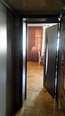Satılır Köhnə Tikili, Səbail.r, İçərişəhər.m-5