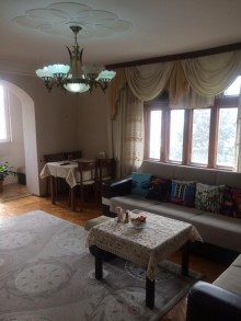 Satılır Köhnə Tikili, Nəsimi.r, 1-ci mikrorayon, 20 Yanvar.m-1