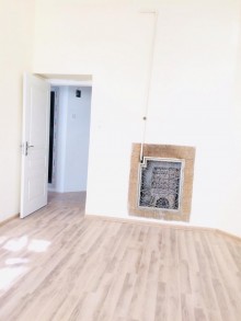 Satılır Köhnə Tikili, Sabunçu.r, Bakıxanov-2