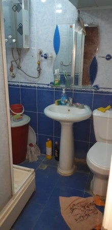 Satılır Köhnə Tikili, Yasamal.r, Yasamal, İnşaatçılar.m-8