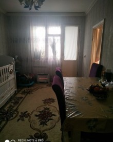 Satılır Köhnə Tikili, Nəsimi.r, 3-cü mikrorayon, Memar Əcəmi.m-1