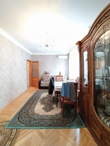 Satılır Köhnə Tikili, Sabunçu.r, Bakıxanov-6