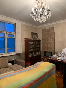 Satılır Köhnə Tikili, Səbail.r, İçərişəhər.m-4