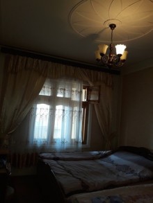 Satılır Köhnə Tikili, Binəqədi.r, 9-cu mikrorayon, Memar Əcəmi.m-2