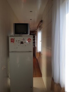 Satılır Köhnə Tikili, Binəqədi.r, 9-cu mikrorayon, Memar Əcəmi.m-4