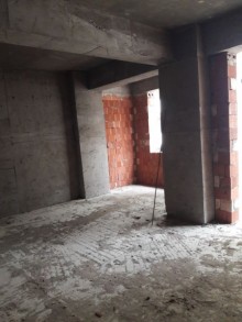 Satılır Yeni Tikili, Xırdalan.ş-13