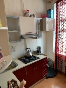 Satılır Köhnə Tikili, Sabunçu.r, Bakıxanov-7