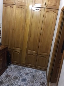 Satılır Köhnə Tikili, Binəqədi.r, 7-ci mikrorayon, Azadlıq.m-4