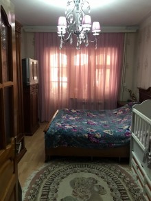 Satılır Köhnə Tikili, Binəqədi.r, 7-ci mikrorayon, Azadlıq.m-8