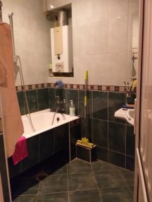 Satılır Köhnə Tikili, Sabunçu.r, Bakıxanov, Koroğlu.m-3