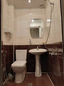 Satılır Köhnə Tikili, Nizami.r, 8-ci kilometr, Qara Qarayev.m-4