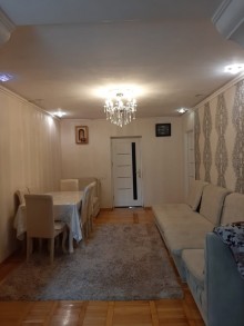 Satılır Köhnə Tikili, Nizami.r, 8-ci kilometr, Qara Qarayev.m-8
