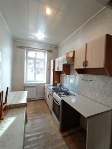 Kirayə (Aylıq) Köhnə Tikili, Sabunçu.r, Bakıxanov-7