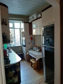 Satılır Köhnə Tikili, Sabunçu.r, Bakıxanov-10