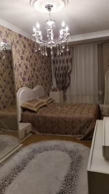 Satılır Yeni Tikili, Binəqədi.r, 8-ci mikrorayon-4