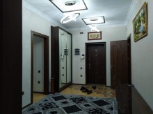 Satılır Yeni Tikili, Binəqədi.r, 8-ci mikrorayon-10