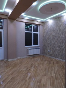 Satılır Yeni Tikili, Binəqədi.r, 8-ci mikrorayon, Azadlıq.m-6