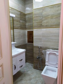 Satılır Yeni Tikili, Binəqədi.r, 8-ci mikrorayon, Azadlıq.m-11