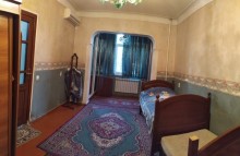 Satılır Köhnə Tikili, Binəqədi.r, 8-ci mikrorayon, Azadlıq.m-5